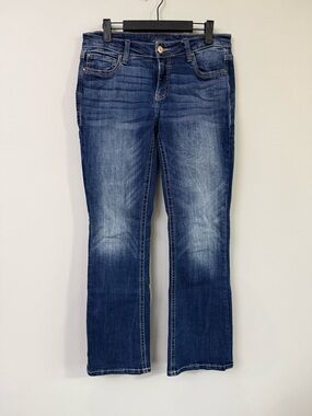 Daytrip Women's Bootcut Jeans in Dark Blue Wash